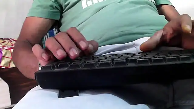 Snapshot of GO_LALA chatting on 02-15-25, 07:16 GO LALA online show from 02-15-25, 07:16