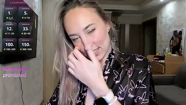 Snapshot of lady_Nati chatting on 02-14-26, 05:10 lady Nati online show from 02-14-26, 05:10