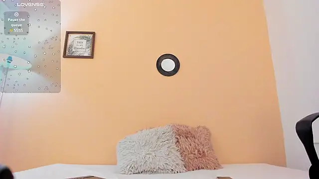 Snapshot of andyylove_jk chatting on 02-21-25, 01:11 andyylove jk online show from 02-21-25, 01:11