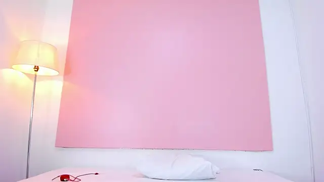 Snapshot of andyylove_jk chatting on 10-18-25, 01:12 andyylove jk online show from 10-18-25, 01:12