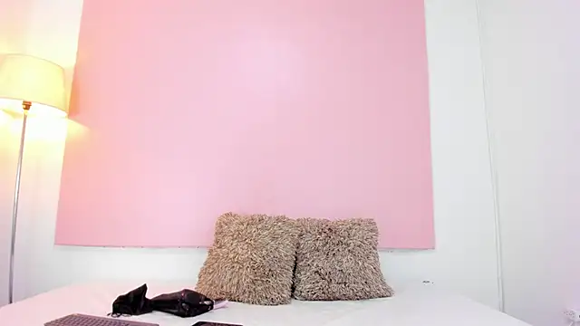 Snapshot of andyylove_jk chatting on 11-18-25, 12:31 andyylove jk online show from 11-18-25, 12:31