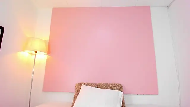 Snapshot of andyylove_jk chatting on 11-22-25, 01:32 andyylove jk online show from 11-22-25, 01:32