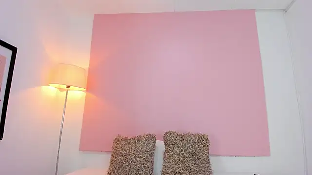 Snapshot of andyylove_jk chatting on 12-17-25, 01:28 andyylove jk online show from 12-17-25, 01:28