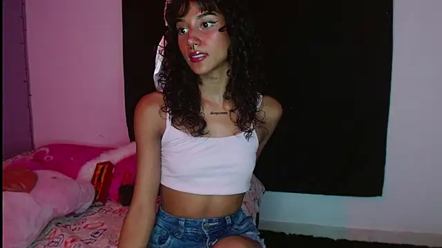 Snapshot of Chelsea__2 chatting on 12-19-24, 08:34 Chelsea  2 online show from 12-19-24, 08:34