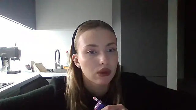 Snapshot of Sweety_Nika chatting on 09-29-25, 07:40 Sweety Nika online show from 09-29-25, 07:40