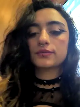 Lila Desiree online show from 12-16-24, 12:04