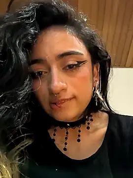 Lila Desiree online show from 12-18-24, 06:32