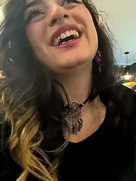 Lila Desiree online show from 02-01-25, 02:05