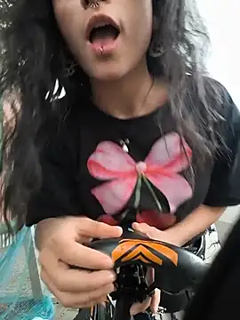 Lila Desiree online show from 06-18-26, 10:14