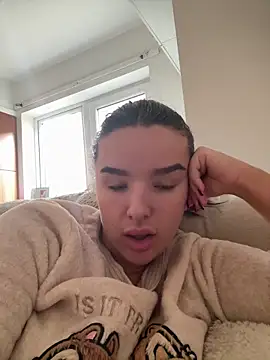 maisiesmithx online show from 01-06-25, 01:52