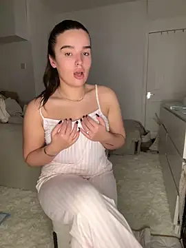 maisiesmithx online show from 01-07-25, 09:14