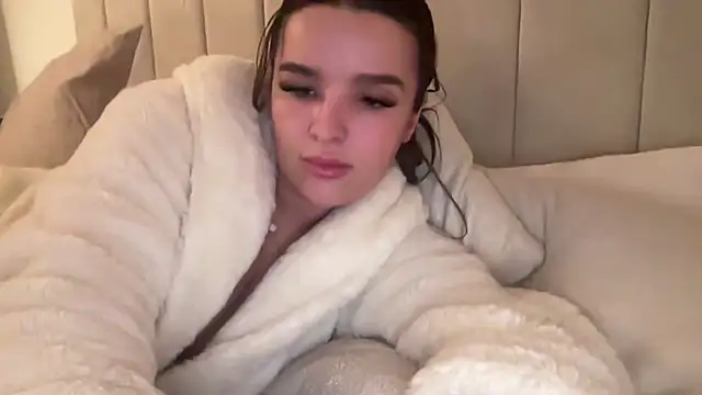 maisiesmithx online show from 02-01-25, 05:39