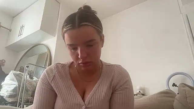 maisiesmithx online show from 09-21-25, 10:06