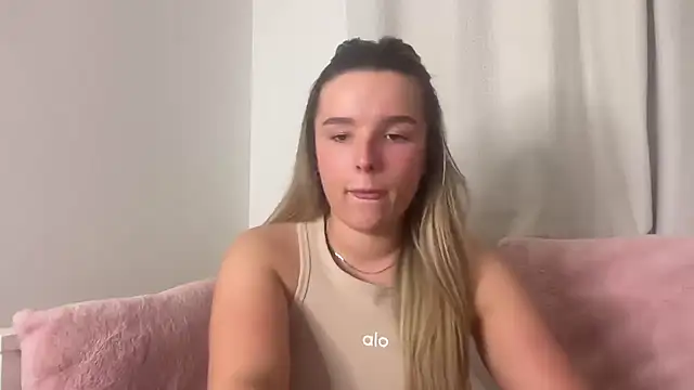 maisiesmithx online show from 07-31-26, 09:36