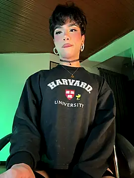 sue   0 online show from 11-22-25, 04:00