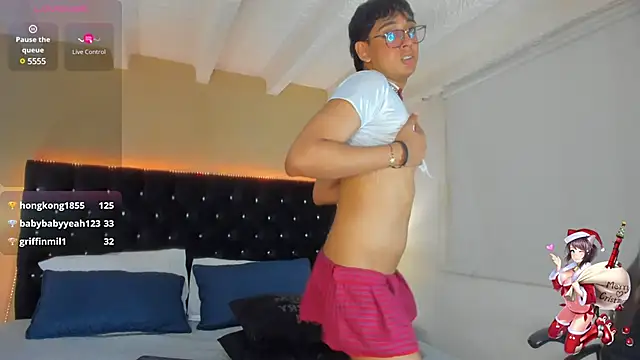 Snapshot of Dark_hairy_ chatting on 02-21-25, 06:18 Dark hairy  online show from 02-21-25, 06:18