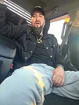 Beardedtattood online show from 04-24-26, 11:01