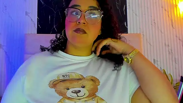 Reginavegaa online show from 05-07-26, 11:37