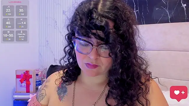 Reginavegaa online show from 05-28-26, 11:40