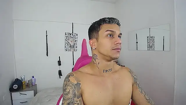 Leonard Price online show from 11-26-25, 04:02