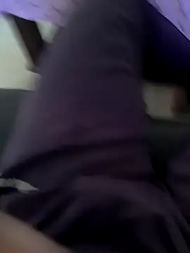 Snapshot of SuranSexy33 chatting on 12-05-24, 05:15 SuranSexy33 online show from 12-05-24, 05:15