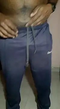 Snapshot of SuranSexy33 chatting on 12-24-24, 05:44 SuranSexy33 online show from 12-24-24, 05:44