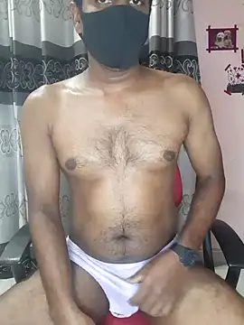 Snapshot of SuranSexy33 chatting on 01-02-25, 04:56 SuranSexy33 online show from 01-02-25, 04:56