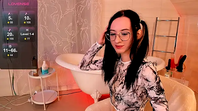 Snapshot of Dark_Lola_ chatting on 12-14-24, 09:40 Dark Lola online show from 12-14-24, 09:40