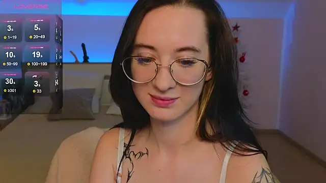 Snapshot of Dark_Lola_ chatting on 12-21-24, 12:59 Dark Lola online show from 12-21-24, 12:59