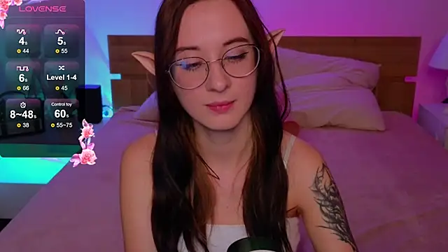 Snapshot of Dark_Lola_ chatting on 02-08-25, 01:01 Dark Lola online show from 02-08-25, 01:01