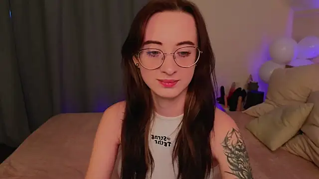 Snapshot of Dark_Lola_ chatting on 02-21-25, 09:34 Dark Lola online show from 02-21-25, 09:34