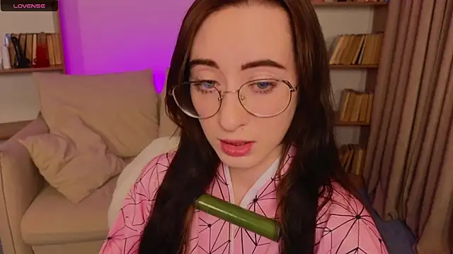 Snapshot of Dark_Lola_ chatting on 03-01-25, 06:35 Dark Lola online show from 03-01-25, 06:35