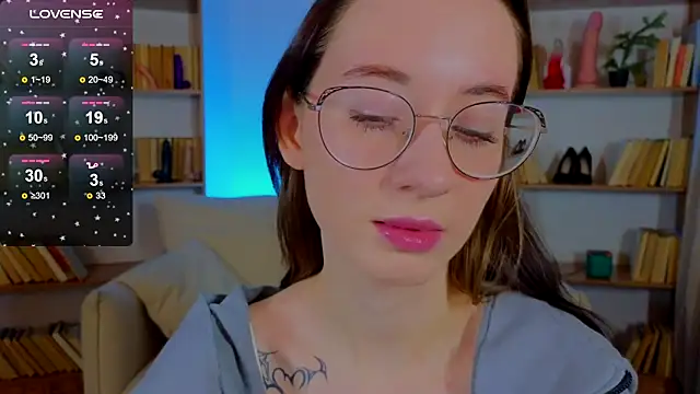 Snapshot of Dark_Lola_ chatting on 03-04-25, 05:42 Dark Lola online show from 03-04-25, 05:42