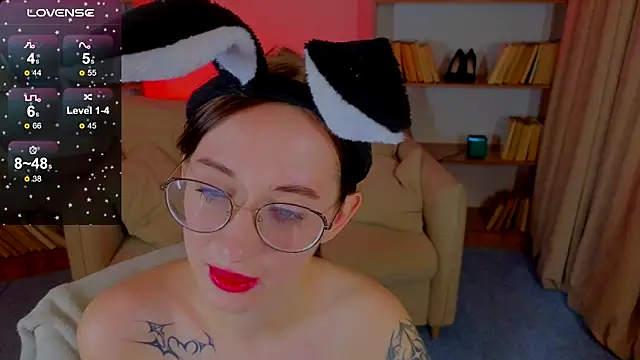 Snapshot of Dark_Lola_ chatting on 03-04-25, 11:51 Dark Lola online show from 03-04-25, 11:51