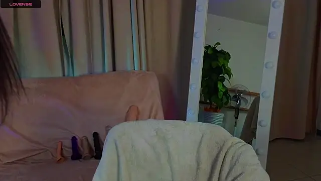 Snapshot of Dark_Lola_ chatting on 03-05-25, 04:56 Dark Lola online show from 03-05-25, 04:56