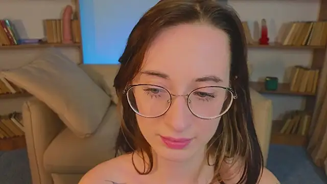 Snapshot of Dark_Lola_ chatting on 03-08-25, 04:17 Dark Lola online show from 03-08-25, 04:17