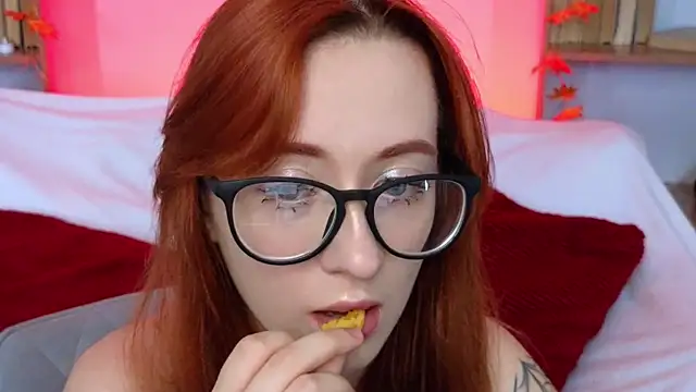 Snapshot of Dark_Lola_ chatting on 10-12-25, 01:48 Dark Lola online show from 10-12-25, 01:48