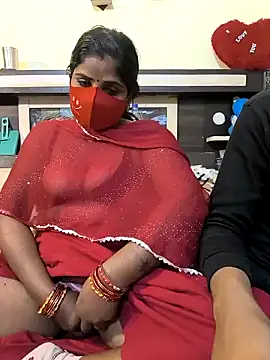 Snapshot of Indian_Lust_Couple chatting on 01-25-25, 12:17 Indian Lust Couple online show from 01-25-25, 12:17