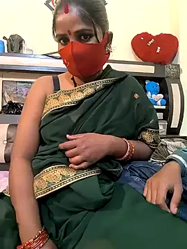 Snapshot of Indian_Lust_Couple chatting on 01-26-25, 10:24 Indian Lust Couple online show from 01-26-25, 10:24