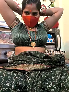 Snapshot of Indian_Lust_Couple chatting on 02-02-25, 07:46 Indian Lust Couple online show from 02-02-25, 07:46