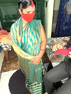 Snapshot of Indian_Lust_Couple chatting on 03-10-25, 06:23 Indian Lust Couple online show from 03-10-25, 06:23