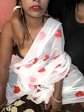 Snapshot of Indian_Lust_Couple chatting on 12-21-25, 01:13 Indian Lust Couple online show from 12-21-25, 01:13