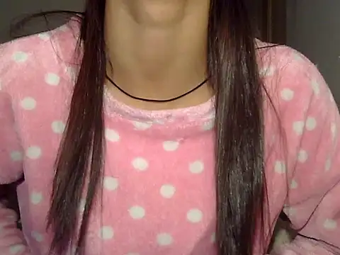 MAAYRA 09 online show from 12-14-25, 12:05