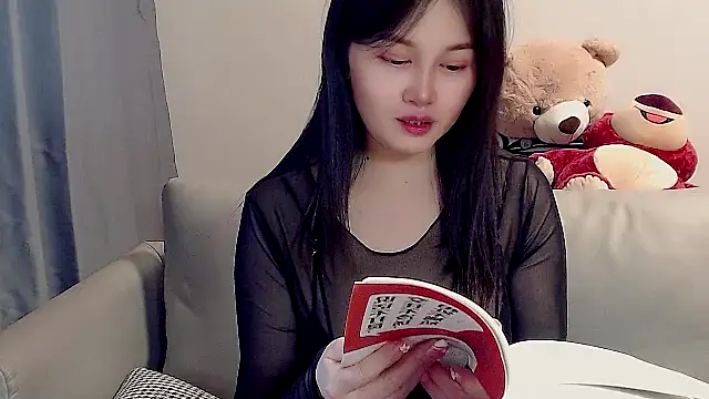 Snapshot of Little-sweet chatting on 02-12-25, 08:27 Little-sweet online show from 02-12-25, 08:27