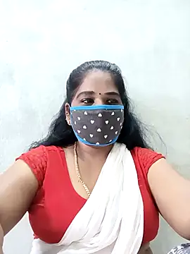 Snapshot of MaaliiiPonuTamil chatting on 10-21-25, 01:39 MaaliiiPonuTamil online show from 10-21-25, 01:39