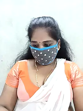 Snapshot of MaaliiiPonuTamil chatting on 10-21-25, 01:45 MaaliiiPonuTamil online show from 10-21-25, 01:45