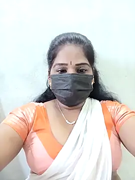 Snapshot of MaaliiiPonuTamil chatting on 11-16-25, 01:44 MaaliiiPonuTamil online show from 11-16-25, 01:44