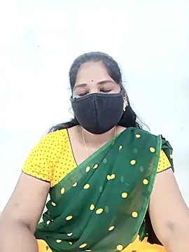 Snapshot of MaaliiiPonuTamil chatting on 12-21-25, 01:46 MaaliiiPonuTamil online show from 12-21-25, 01:46