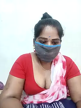 Snapshot of MaaliiiPonuTamil chatting on 02-15-26, 08:46 MaaliiiPonuTamil online show from 02-15-26, 08:46