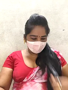 Snapshot of MaaliiiPonuTamil chatting on 02-20-26, 07:14 MaaliiiPonuTamil online show from 02-20-26, 07:14